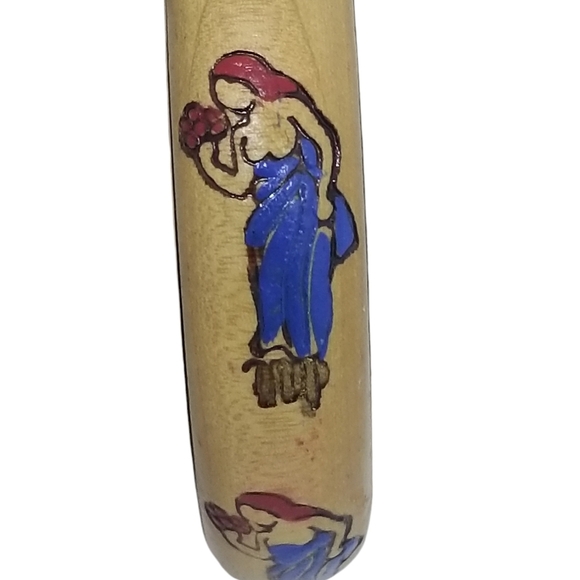 VINTAGE HANDPAINTED & ETCHED GODDESS DESIGN WOODEN BANGLE BRACELET - Picture 3 of 3